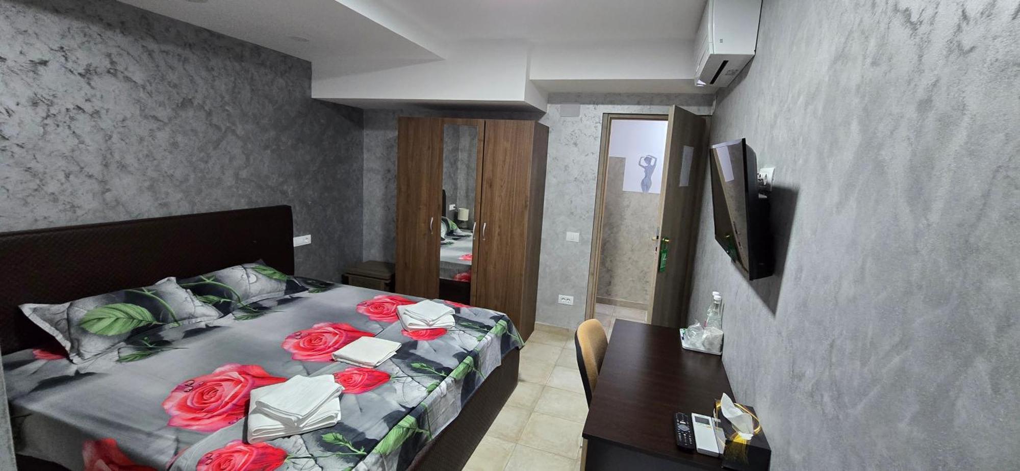 Dnt House &spa *