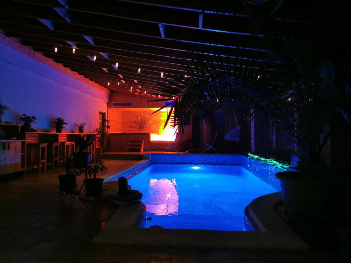Pensión Dnt House &spa